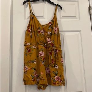 Floral Romper Size M